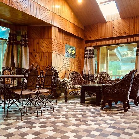 Woods Villa- A Luxury Mountains View Cottages Manāli Exterior foto
