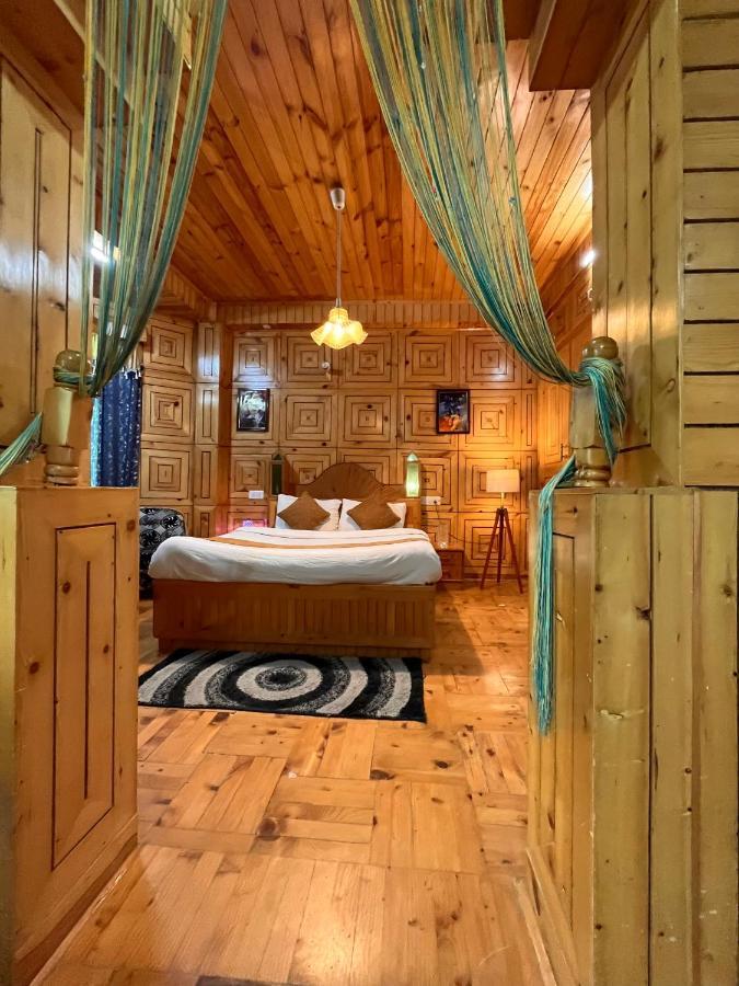 Woods Villa- A Luxury Mountains View Cottages Manāli Exterior foto