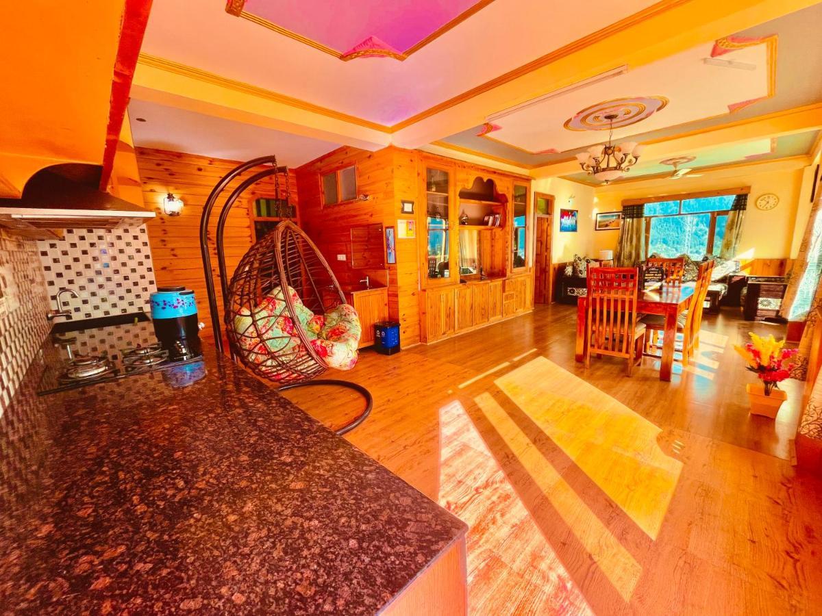 Woods Villa- A Luxury Mountains View Cottages Manāli Exterior foto