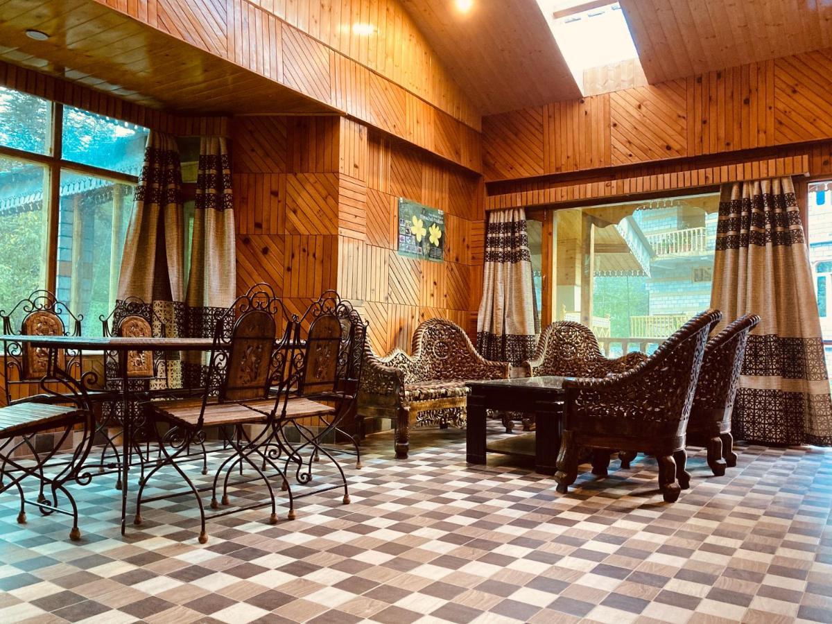 Woods Villa- A Luxury Mountains View Cottages Manāli Exterior foto